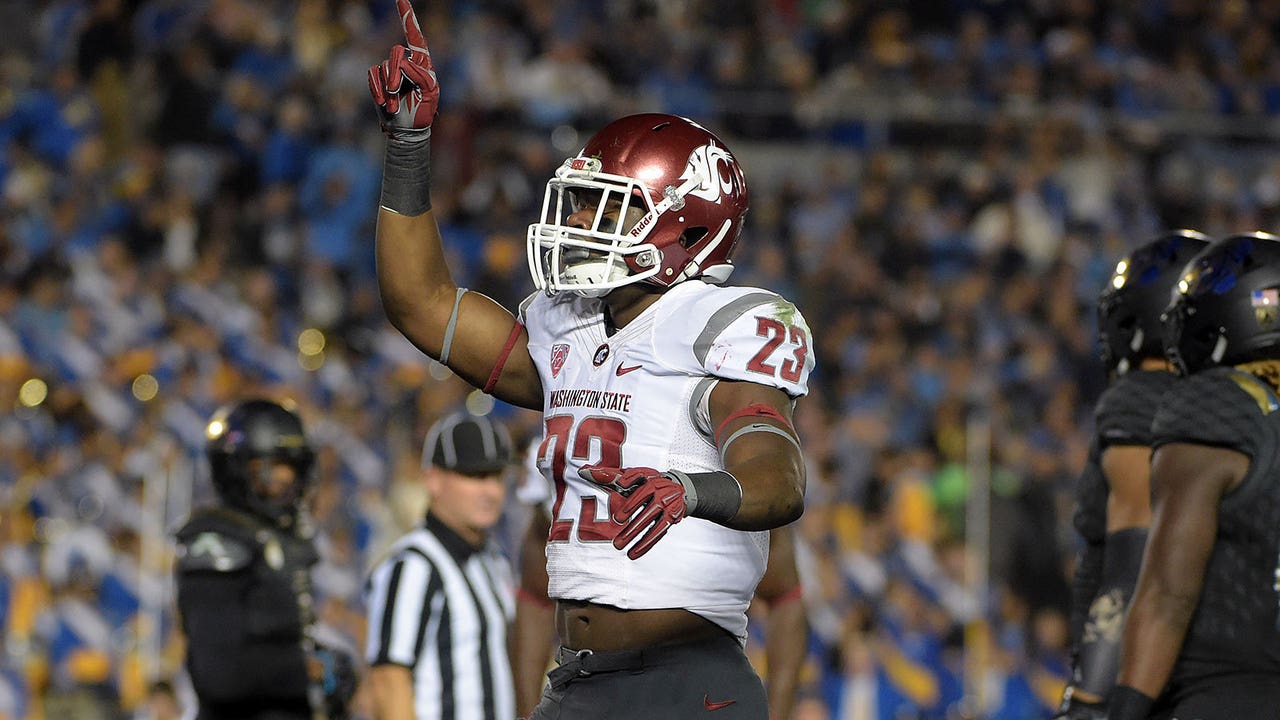 Wazzu scores go-ahead TD with 3 seconds left to beat No. 19 UCLA